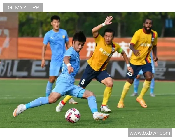 陕西长安竞技迎战南通球队全力争胜展现实力与团队合作精神